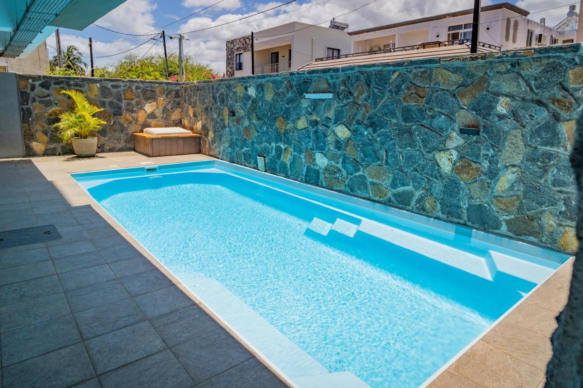 Driftwood Beach Apartment "Oasis In Paradise" Flic en Flac Экстерьер фото